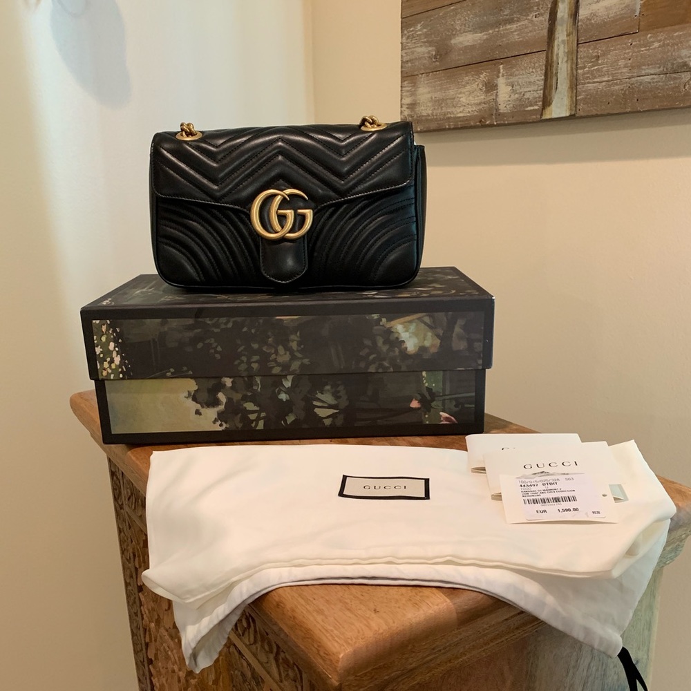 Gucci Marmont Shoulder Bag - Picture 2 of 13